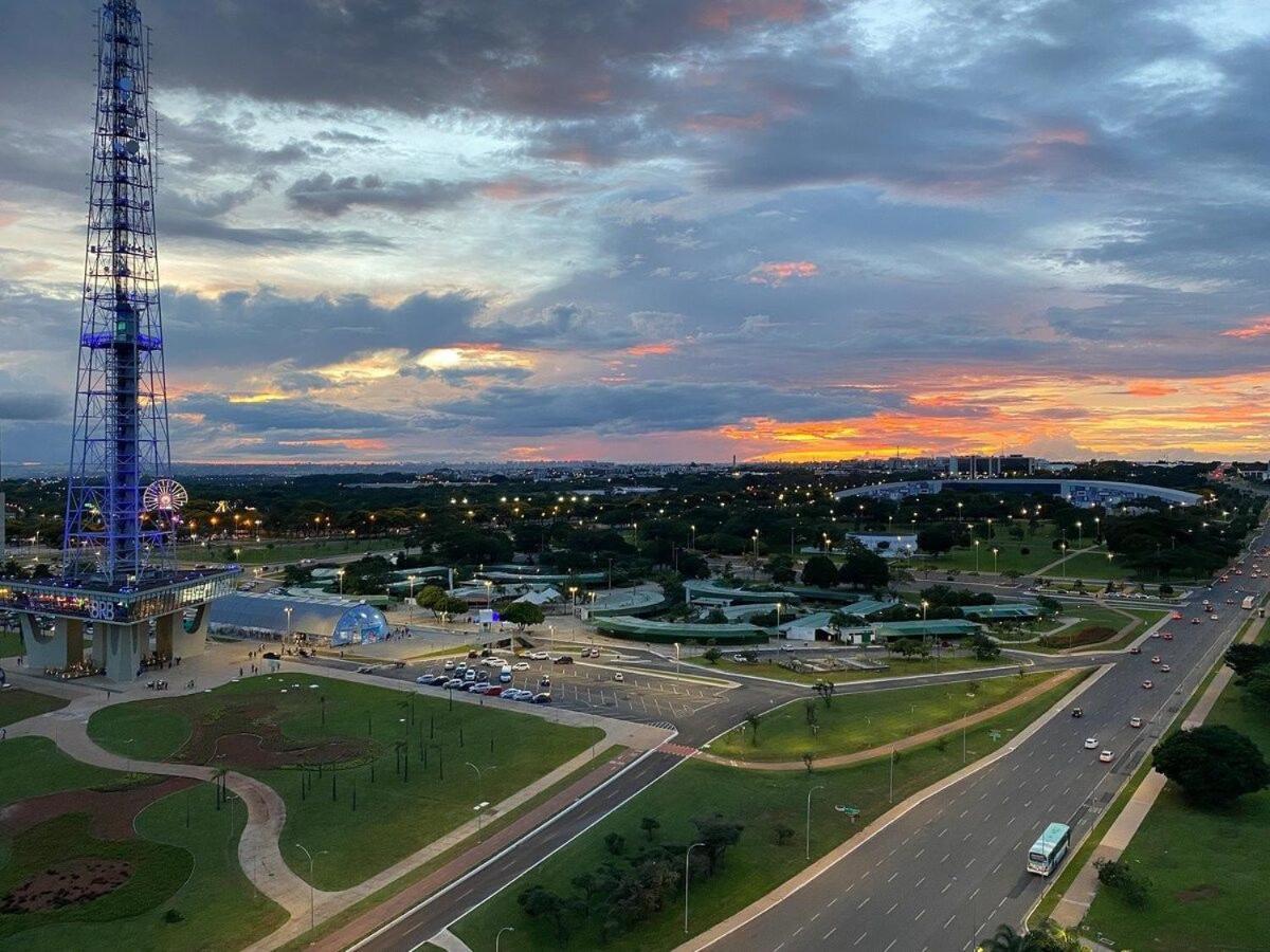 Flat Encantador No 11º Com Vista Pra Torre De Tv Brasília Extérieur photo